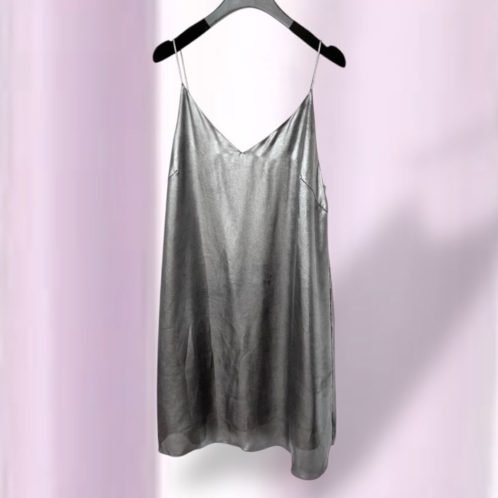 Aritzia Wilfred Only Slip Mini Dress Metallic Silver
Lined• Large •Adjustable - Picture 17 of 17
